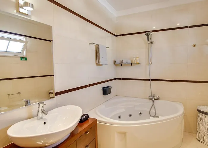 Private Deluxe 3bd Pool Wi-fi Ac Bbq *